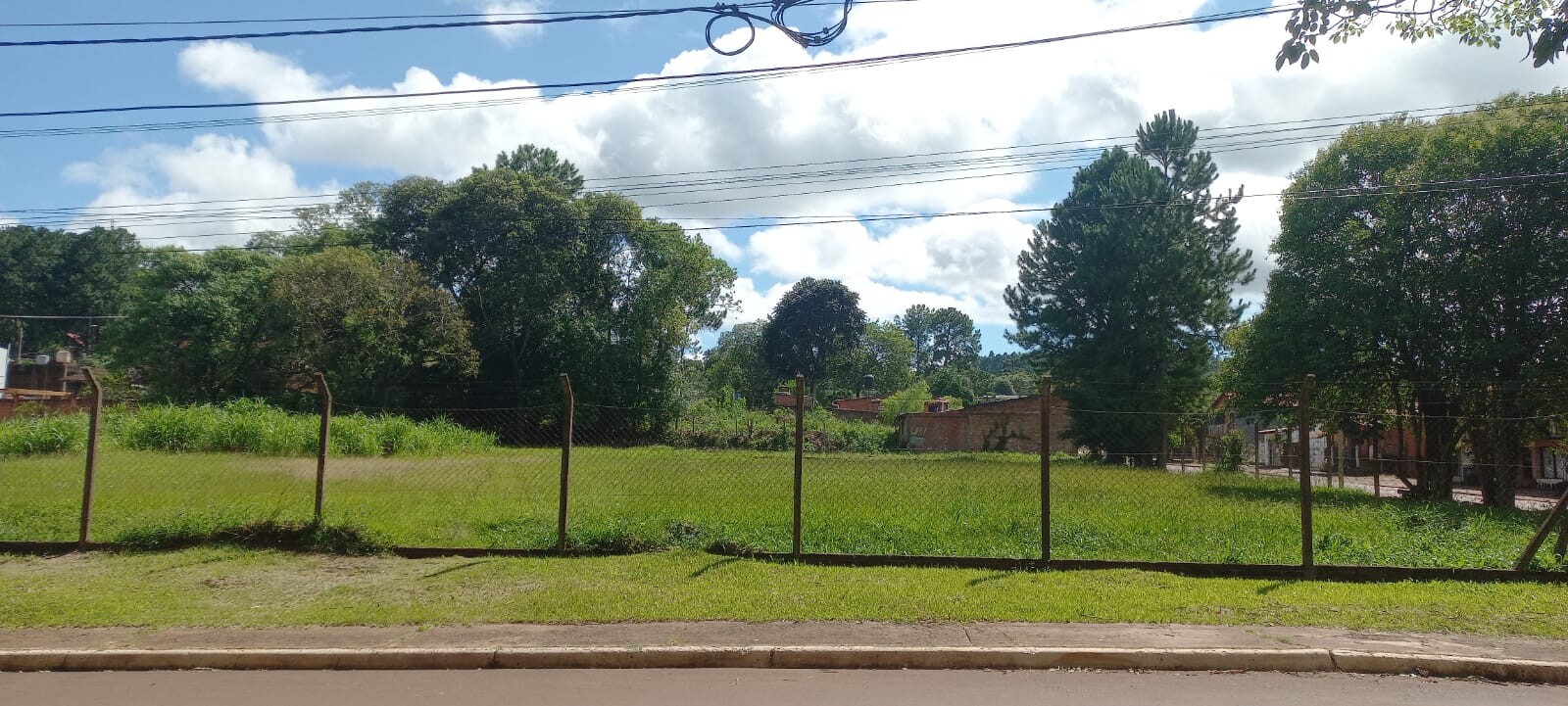 Inicio de semana con cielo despejado y ambiente caluroso