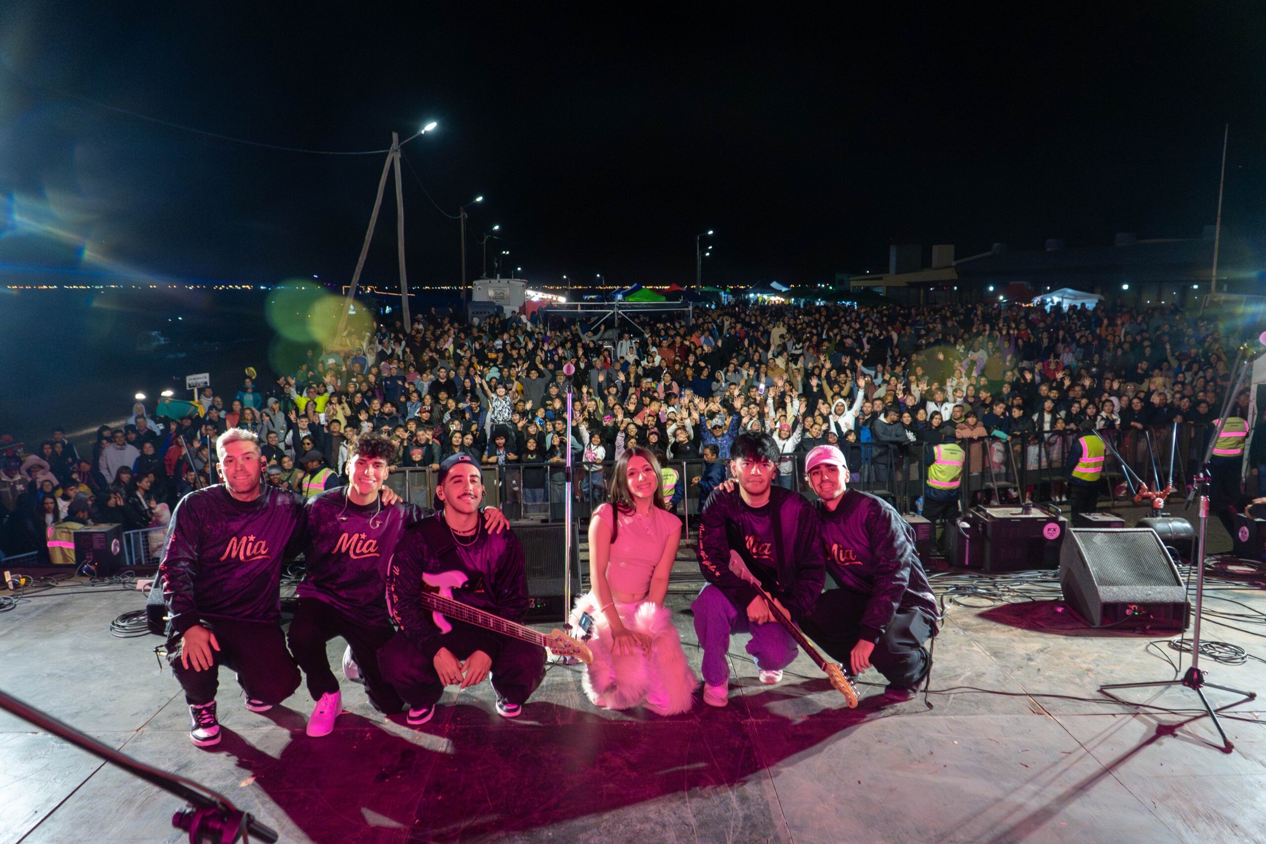 RAWSON: MULTITUDINARIA PRIMERA NOCHE DE LA 7° EDICIÓN DE LA FIESTA PROVINCIAL DEL RÍO EN “EL ELSA”