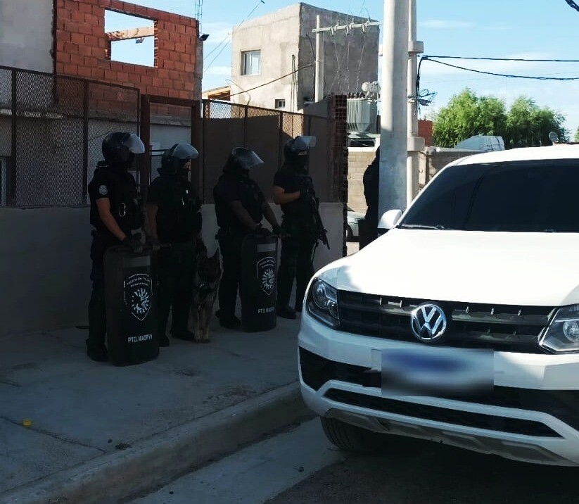 WhatsApp Image 2026-02-16 at 3.14.58 PM.jpeg Allanamientos por amenazas con arma de fuego en Puerto Madryn