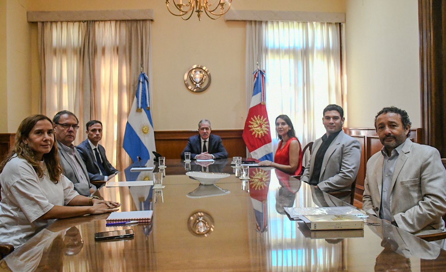 EL GOBERNADOR SE REUNIÓ CON AUTORIDADES DEL MINISTERIO DE EDUCACIÓN Y DEL CONSEJO DE EDUCACIÓN PARA ANALIZAR Y PROYECTAR ACCIONES EN MATERIA EDUCATIVA
