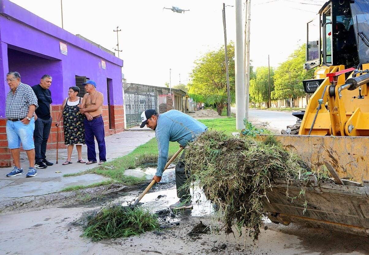 WhatsApp Image 2026-03-13 at 13.09.51.jpeg El municipio realizó con éxito un nuevo operativo integral de limpieza