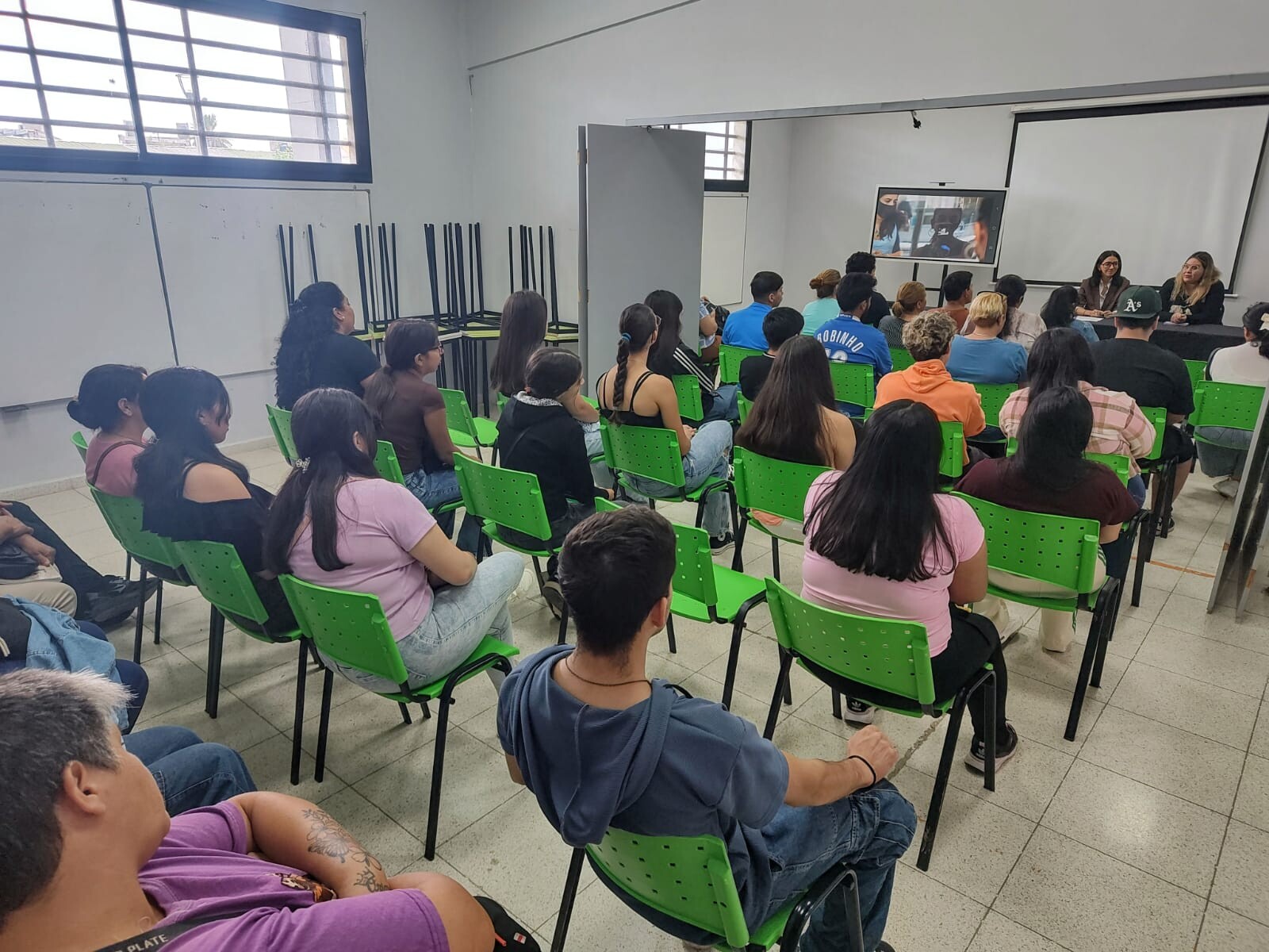 Con una amplia convocatoria se realizó el lanzamiento de talleres para promover la inserción laboral