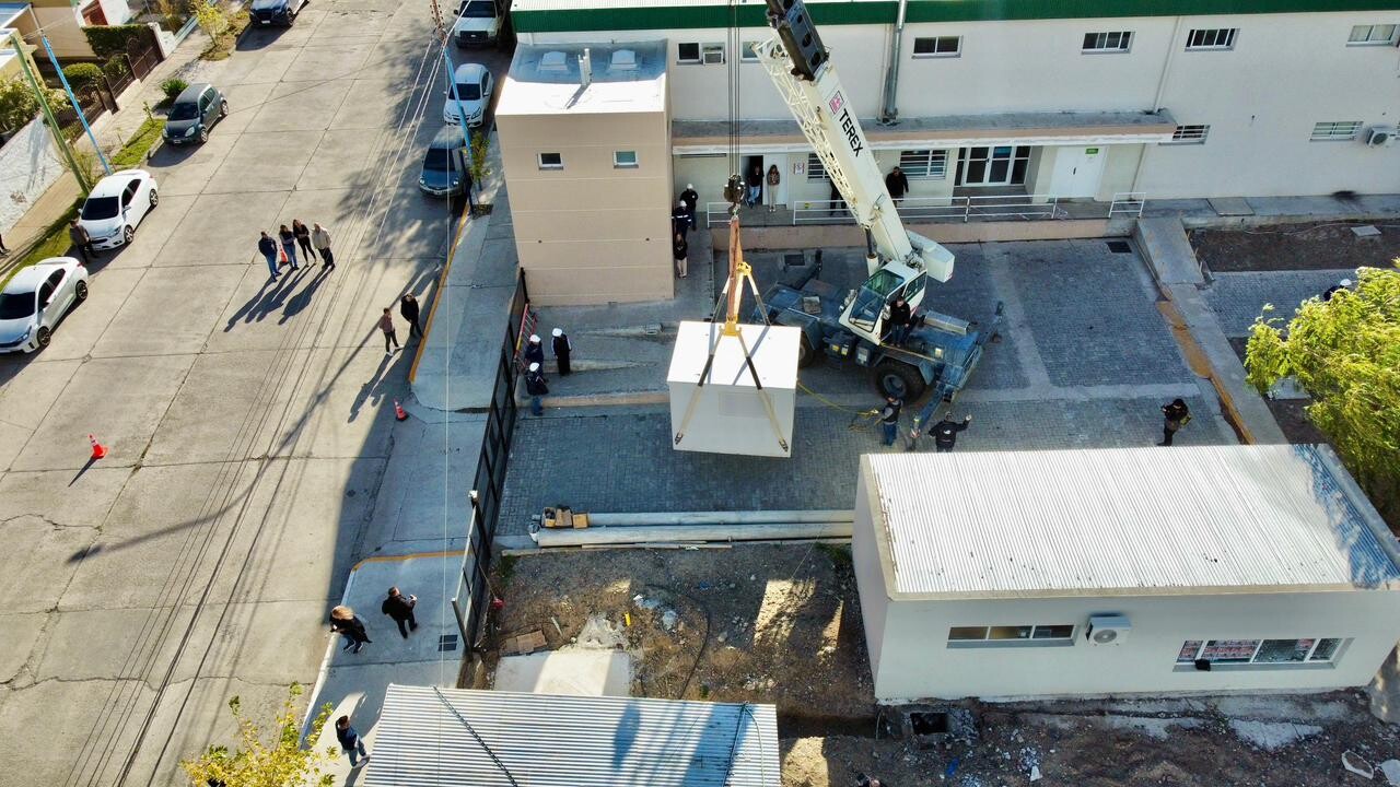 Provincia puso en marcha la instalación de la Subestación Transformadora del Hospital Santa Teresita en Rawson