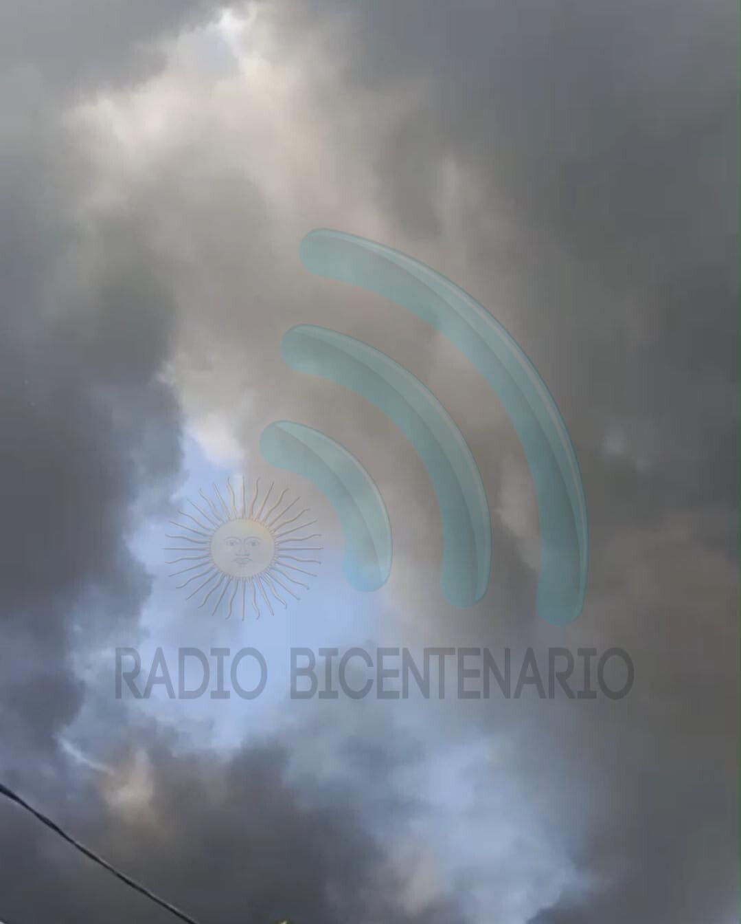 WhatsApp-Image-2026-03-26-at-1.01.23-PM.jpeg ÚLTIMO MOMENTO | Se reavivó el incendio en el depósito de pinturas de Moreno