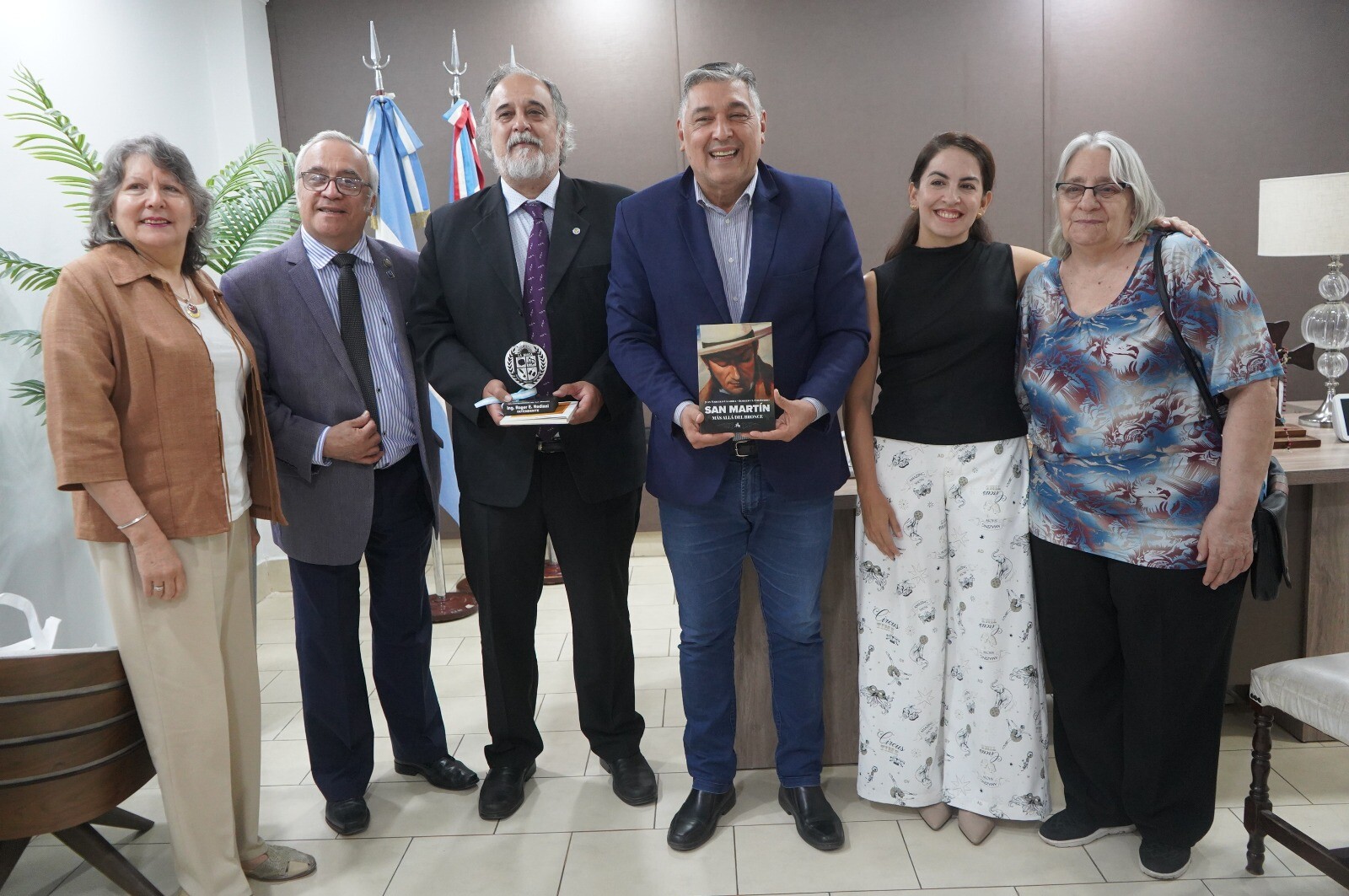 El intendente Roger Nediani mantuvo una reunión con la Asociación Sanmartiniana