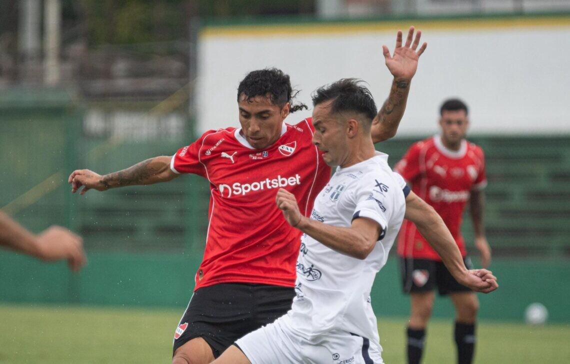 Atenas RC no pudo dar el batacazo: cayó 4–2 ante Independiente en su debut por Copa Argentina