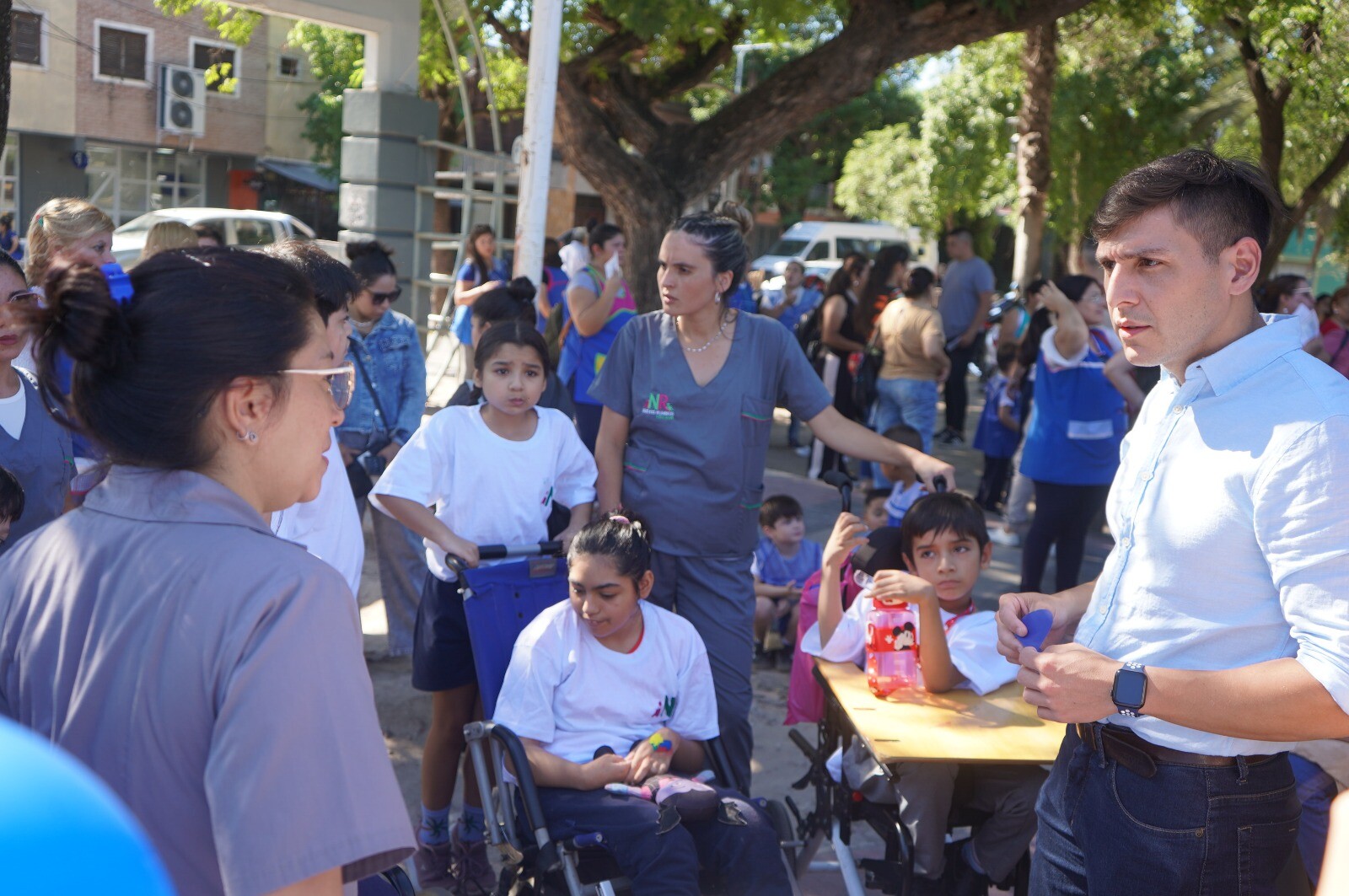 Realizaron jornada de concientización por el Día Mundial de Concienciación sobre el Autismo en Plaza Belgrano
