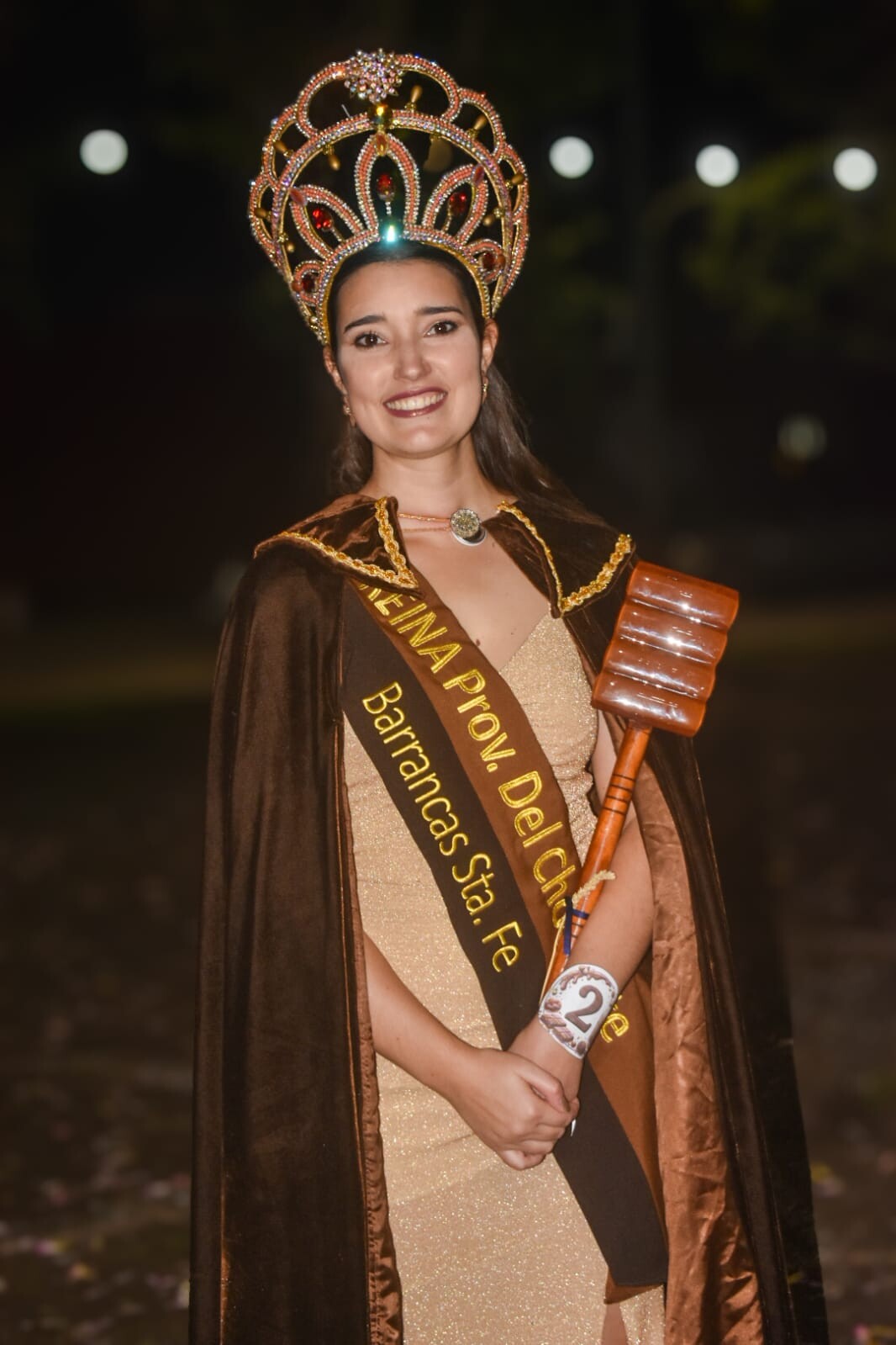 WhatsApp Image 2026-04-14 at 11.22.39 PM.jpeg Sol Berea fue coronada reina de la fiesta provincial del chocolate 2026