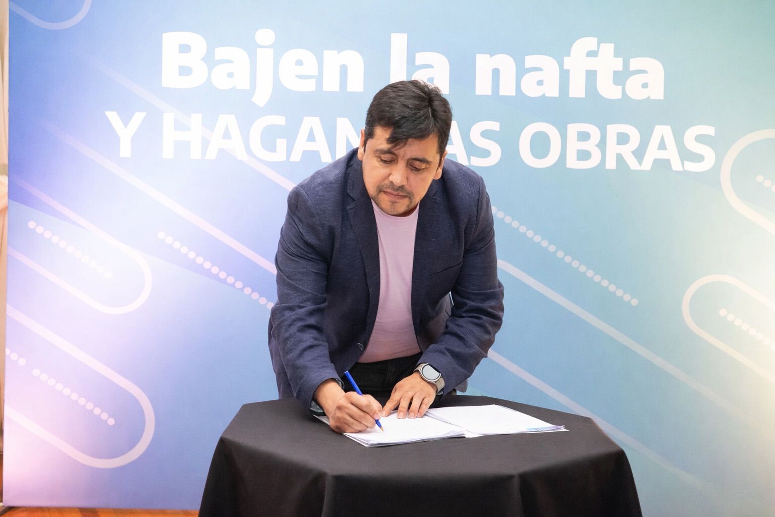 Daniel Harrington acompañó el reclamo de la FAM junto a intendentes de todo el país