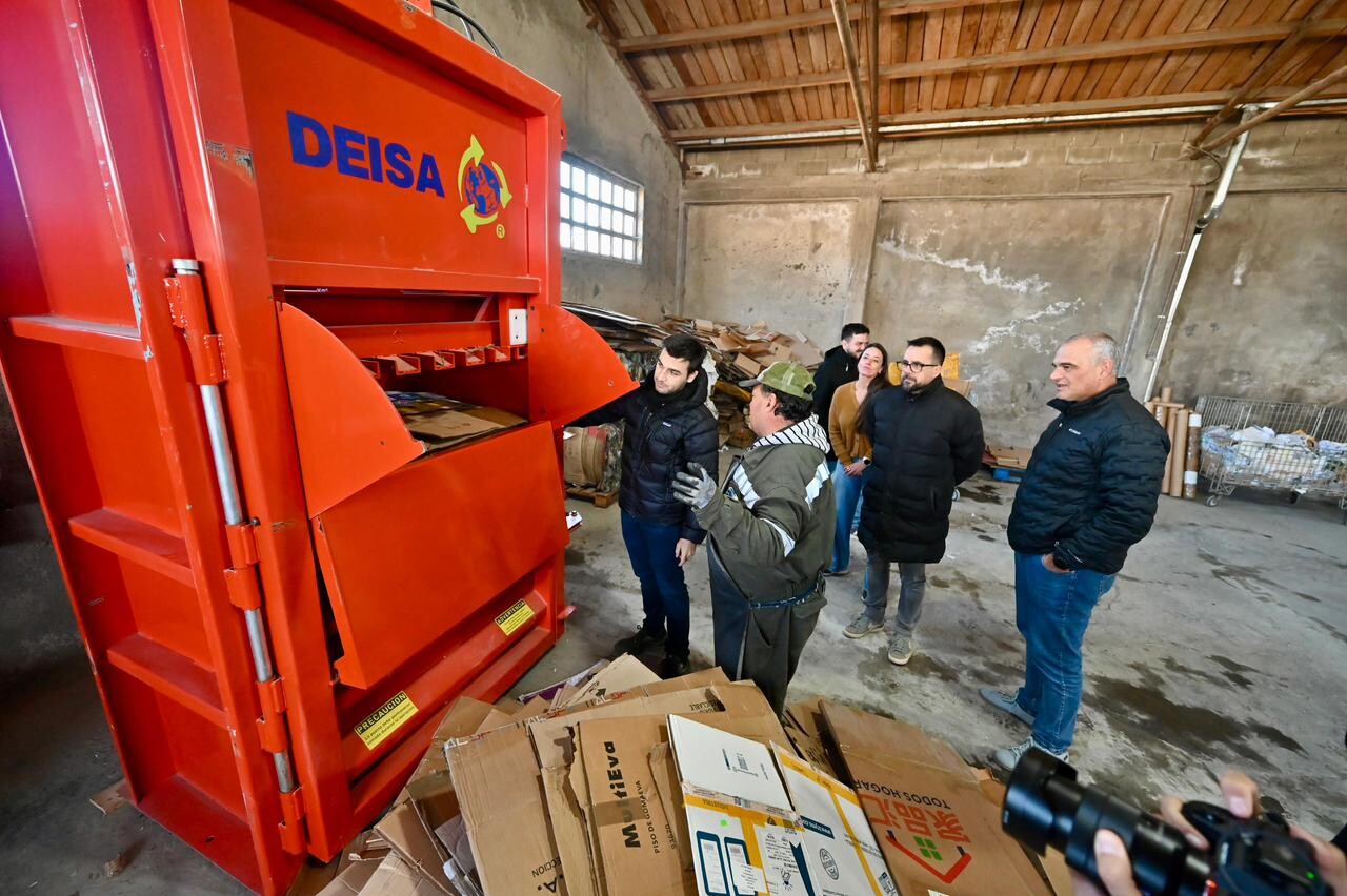 Torres y Taccetta recorrieron la obra del nuevo módulo de la Planta de Tratamiento de Residuos Sólidos Urbanos de Esquel