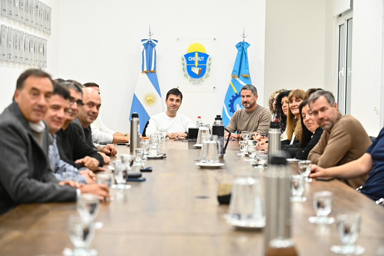 Torres y Merino encabezaron una reunión con la Cámara de Industria y Comercio y avanzan en medidas de incentivo sectorial