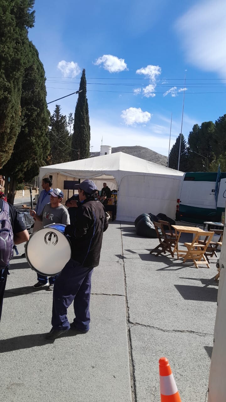 Conflicto de mas de un mes en Chos Malal, un Intendente ausente?