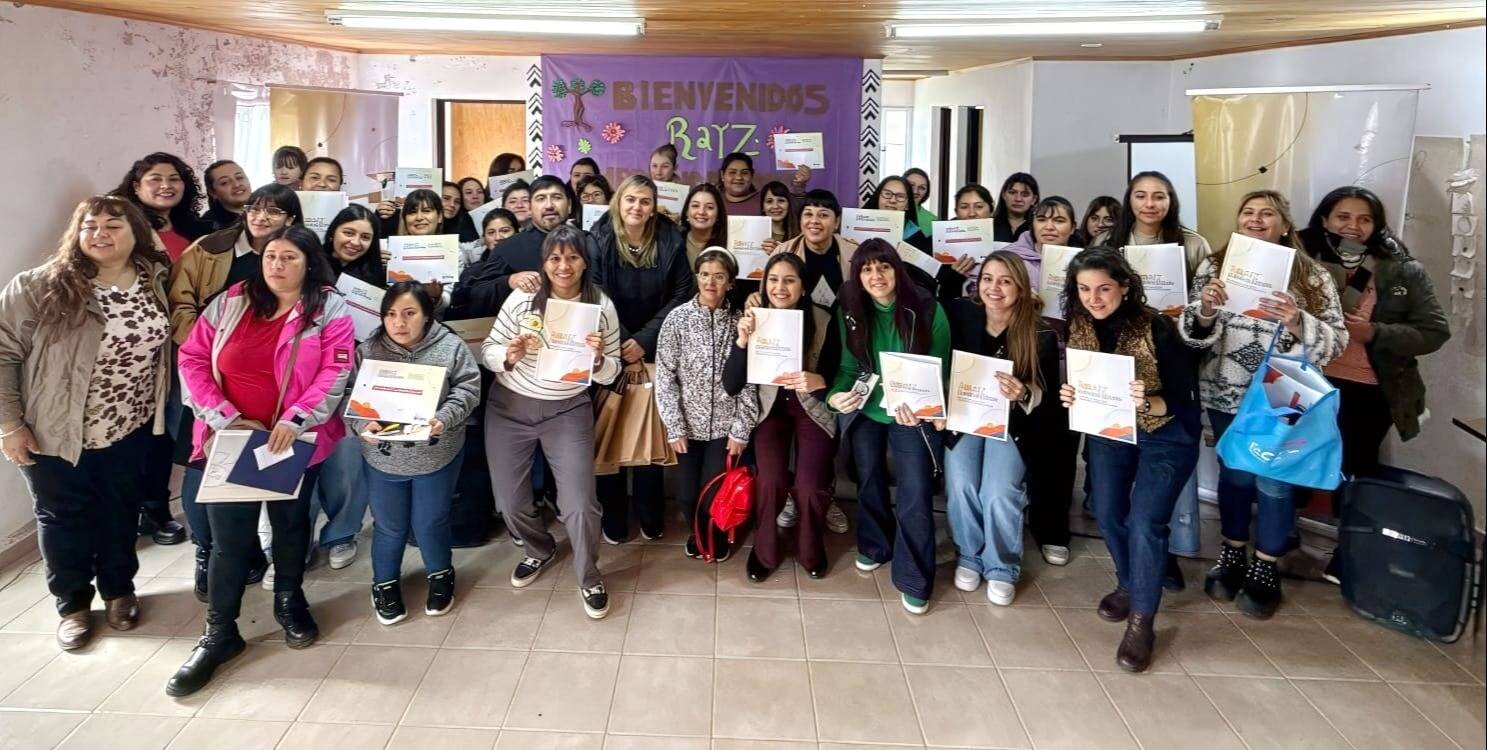 MÁS DE 50 MUJERES PARTICIPARON DE “RAÍZ EMPRENDEDORA” EN CERRO CENTINELA