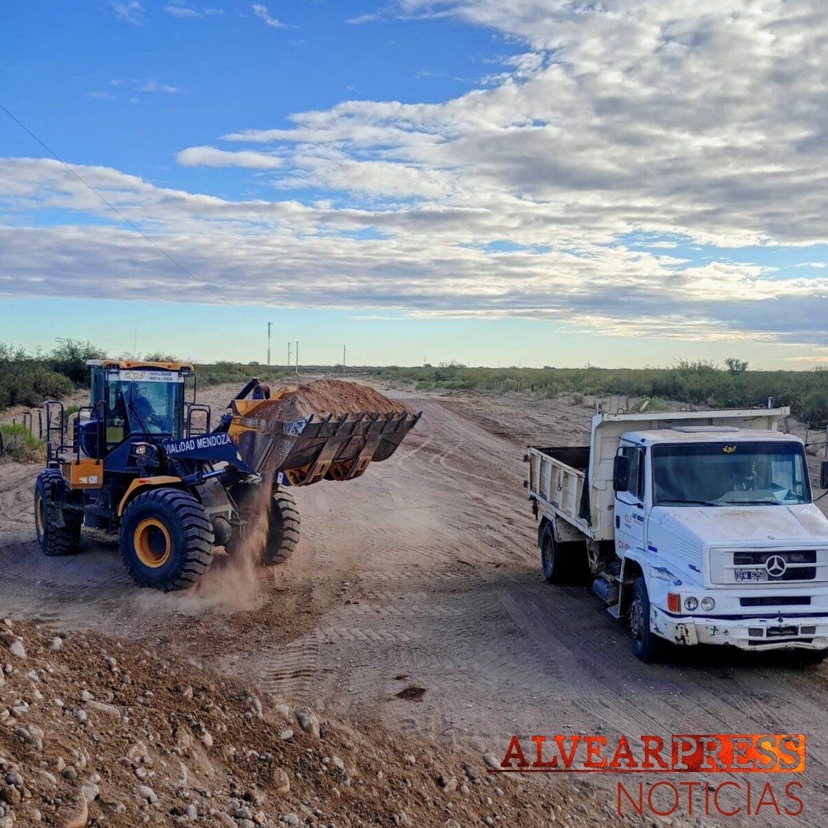 Vialidad Mendoza mejora 480 km de rutas ganaderas en San Rafael y Alvear