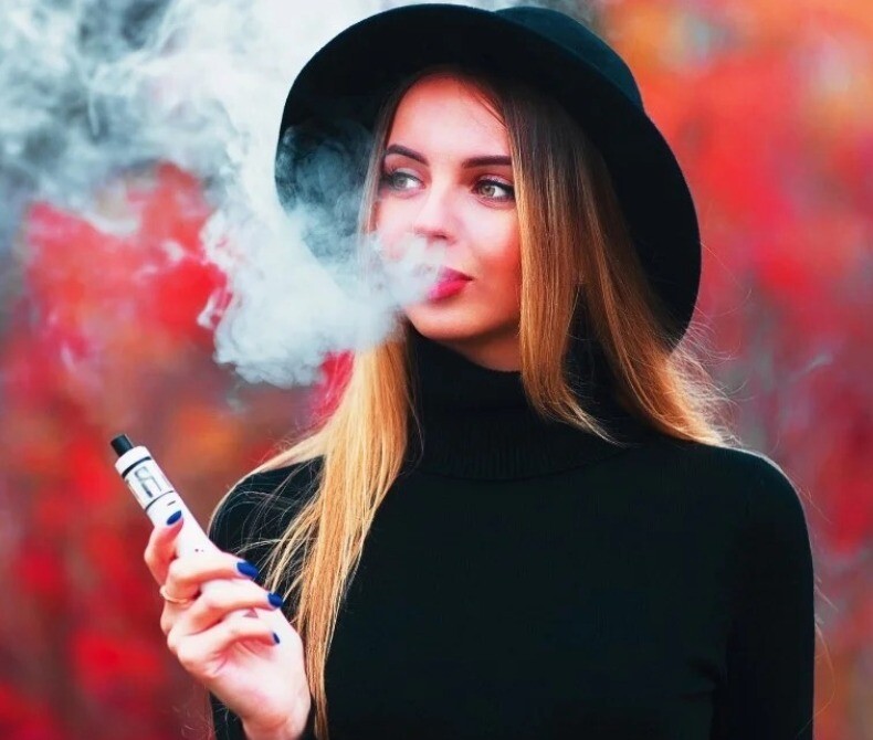 Vapeadores y bolsas de nicotina: pediatras alertan que la nueva regulación “abre la puerta” a más consumo adolescente