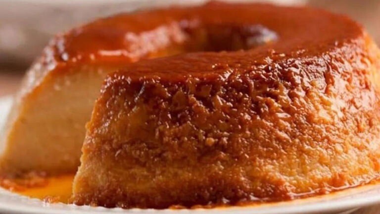 Sin horno ni licuadora: cómo hacer un budín de pan a baño María en simples pasos