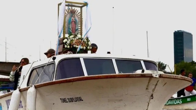 En un otoñal día se realizó la Procesión Náutica de la Virgen de Guadalupe