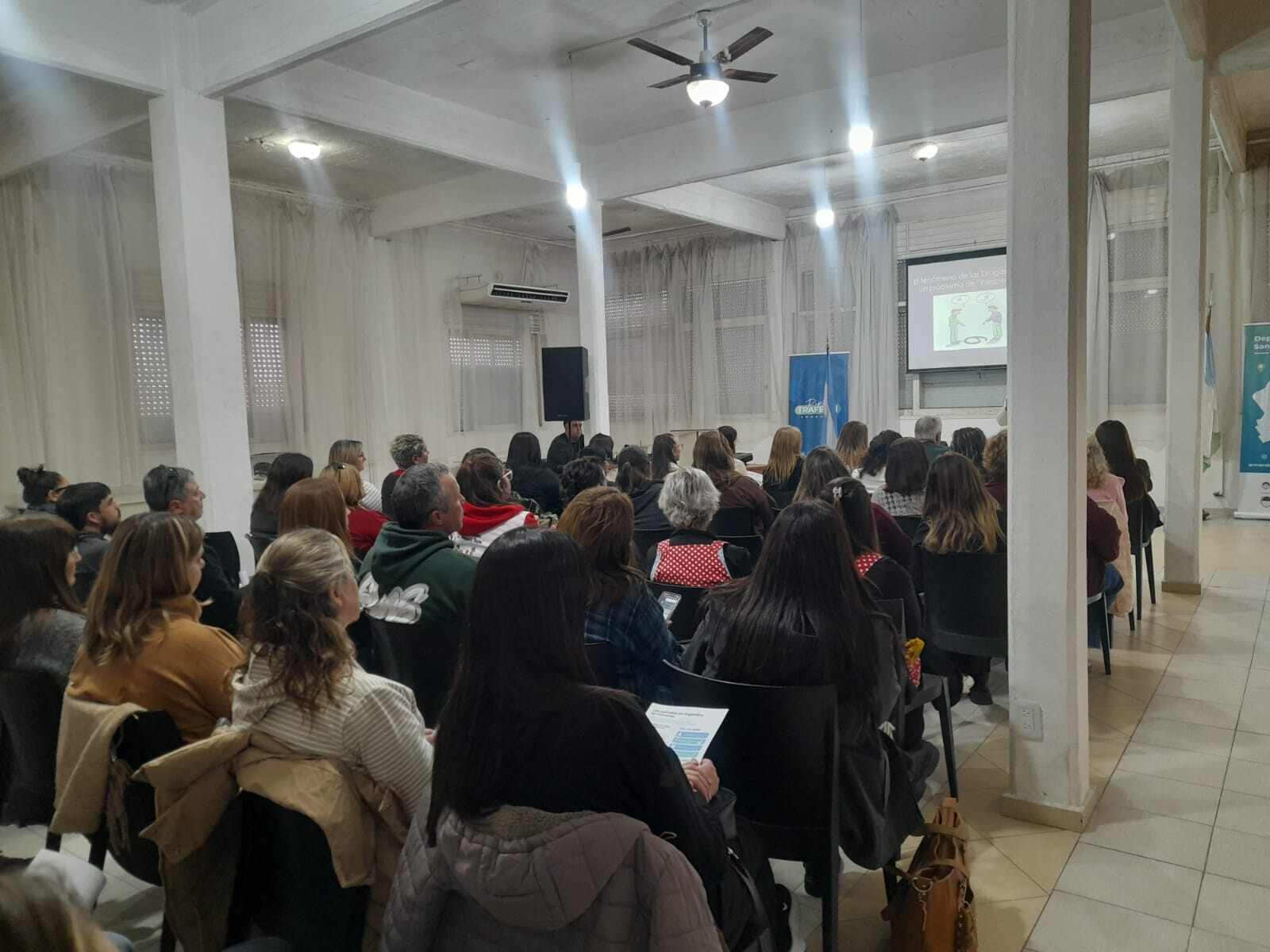 Exitosa charla sobre salud mental y adicciones en San Lorenzo