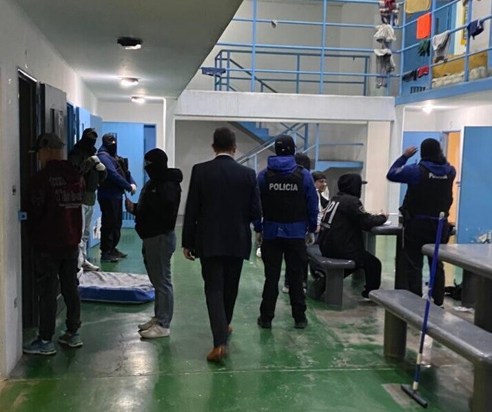 La Policía del Chubut allanó la Alcaidía de Comodoro Rivadavia y separó preventivamente al titular de la dependencia