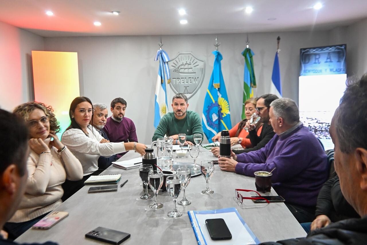 Merino se reunió con concejales y Luz y Fuerza para profundizar el análisis sobre la Cooperativa Eléctrica