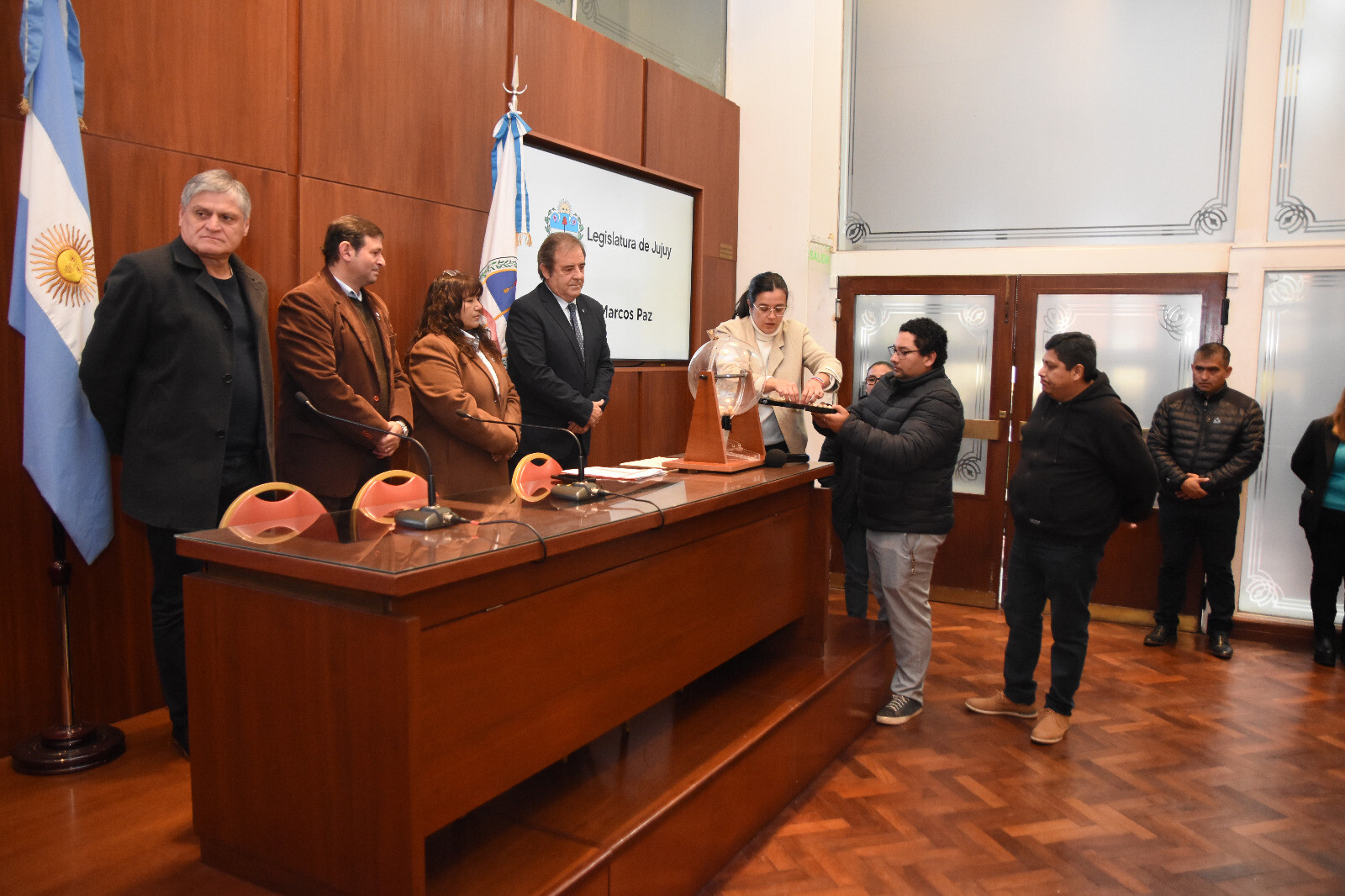La Legislatura y APL Jujuy sortearon el orden de prelación de los aspirantes a viviendas