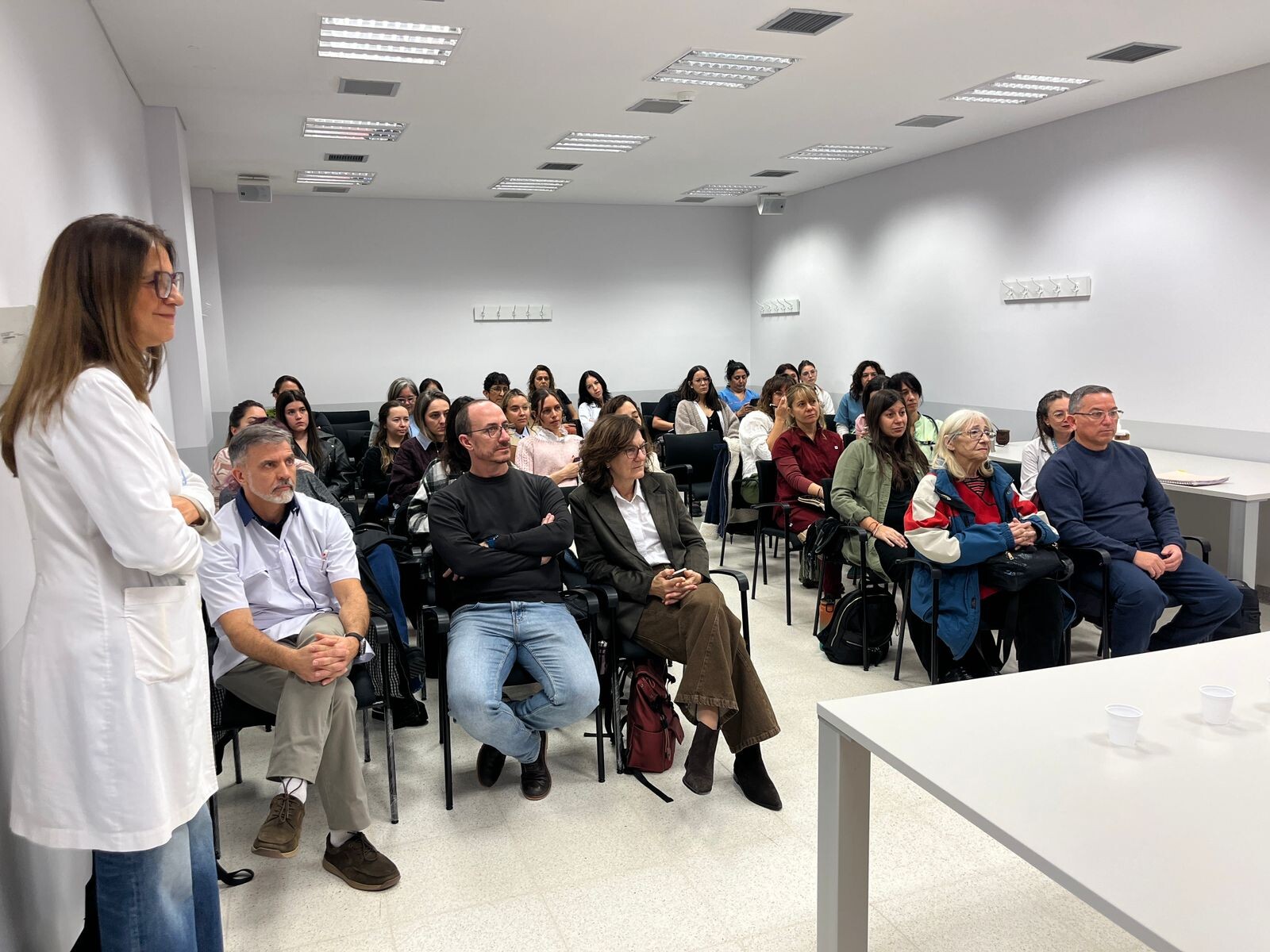 WhatsApp Image 2026-06-13 at 11.57.13.jpeg Con gran convocatoria, se realizaron en Trelew las “Jornadas Provinciales de Infecciones Respiratorias Agudas Bajas”