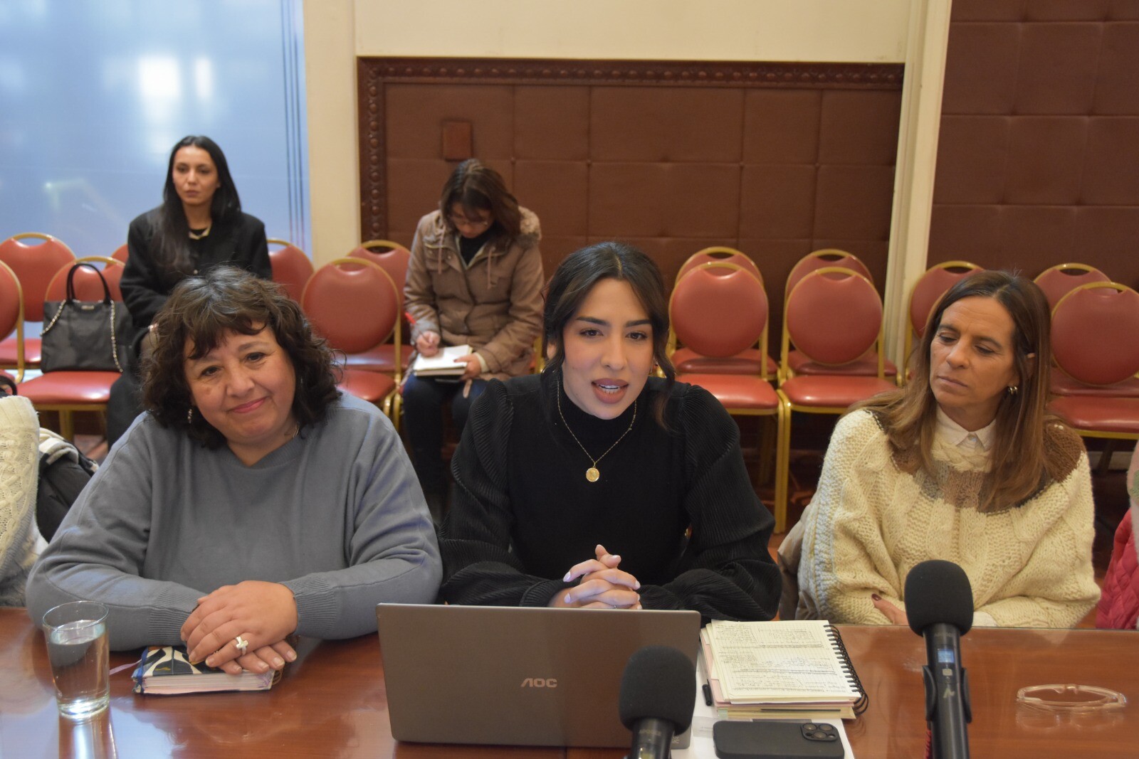 La Comisión de Educación recibió a equipos técnicos de la DAI para abordar las problemáticas que afectan a estudiantes en las escuelas