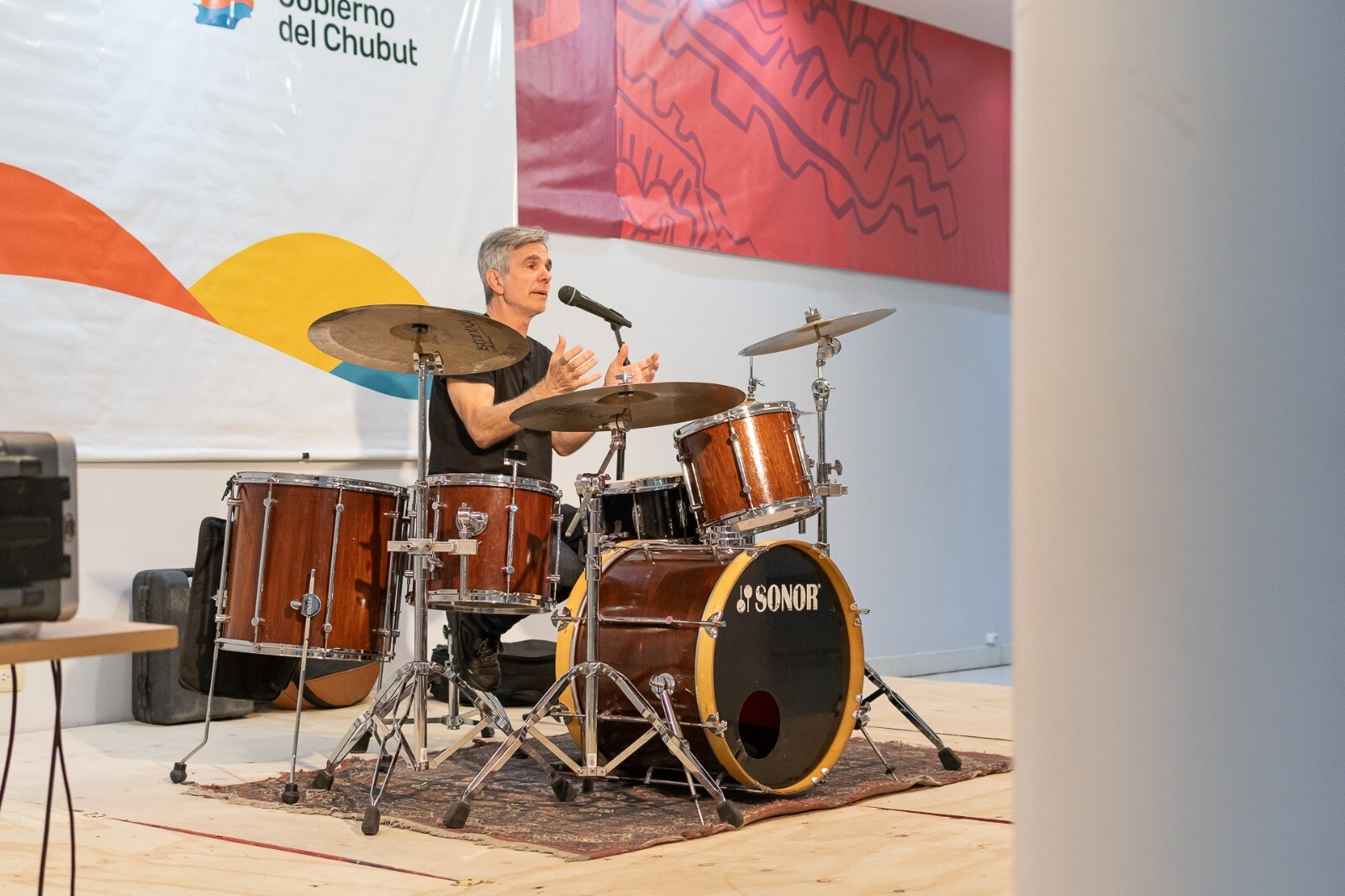 El músico Jorge Araujo brindó una MasterClass de Producción Integral de Estudio en Chubut El músico Jorge Araujo brindó una MasterClass de Producción Integral de Estudio en Chubut
