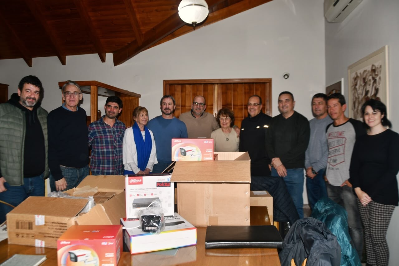 El barrio Los Paraísos incorpora nuevas cámaras al Centro de Monitoreo de Trelew El barrio Los Paraísos incorpora nuevas cámaras al Centro de Monitoreo de Trelew