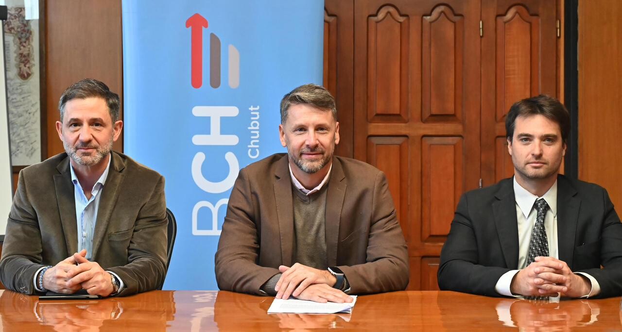 Un año de gracia, tasa del 25% y hasta 72 cuotas para refinanciar deudas de tarjetas de crédito con el Banco del Chubut Un año de gracia, tasa del 25% y hasta 72 cuotas para refinanciar deudas de tarjetas de crédito con el Banco del Chubut