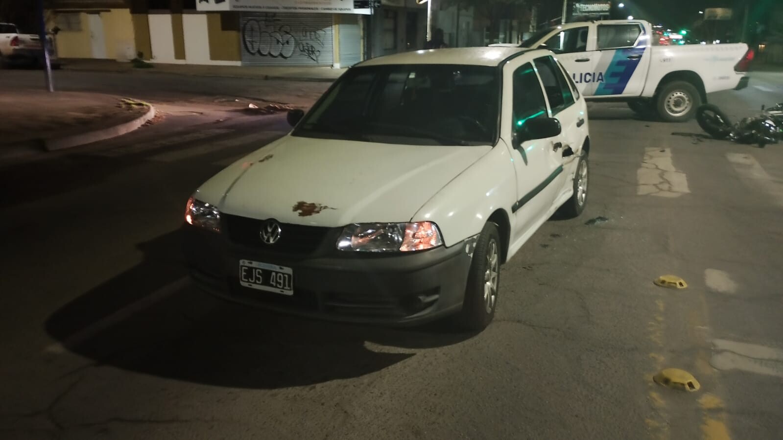 En la madrugada de hoy, personal policial acudió a la intersección de Av. Marconi y Alsina, a raíz de un accidente de tránsito.