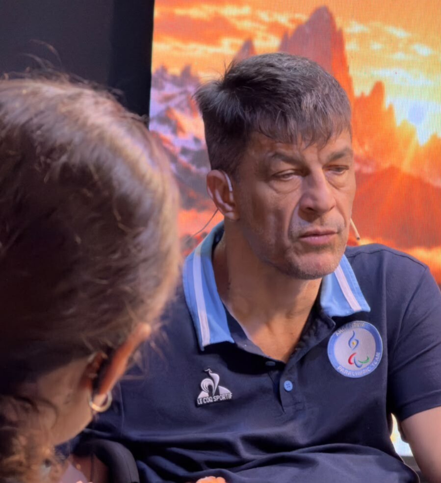 NICOLÁS STUPENENGO: SEGUIR ADELANTE