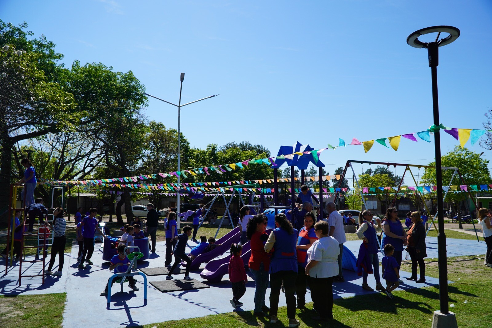 EL Barrio FO.PRO.VI Celebra La Reinauguración De La Plaza Raúl Alfonsín