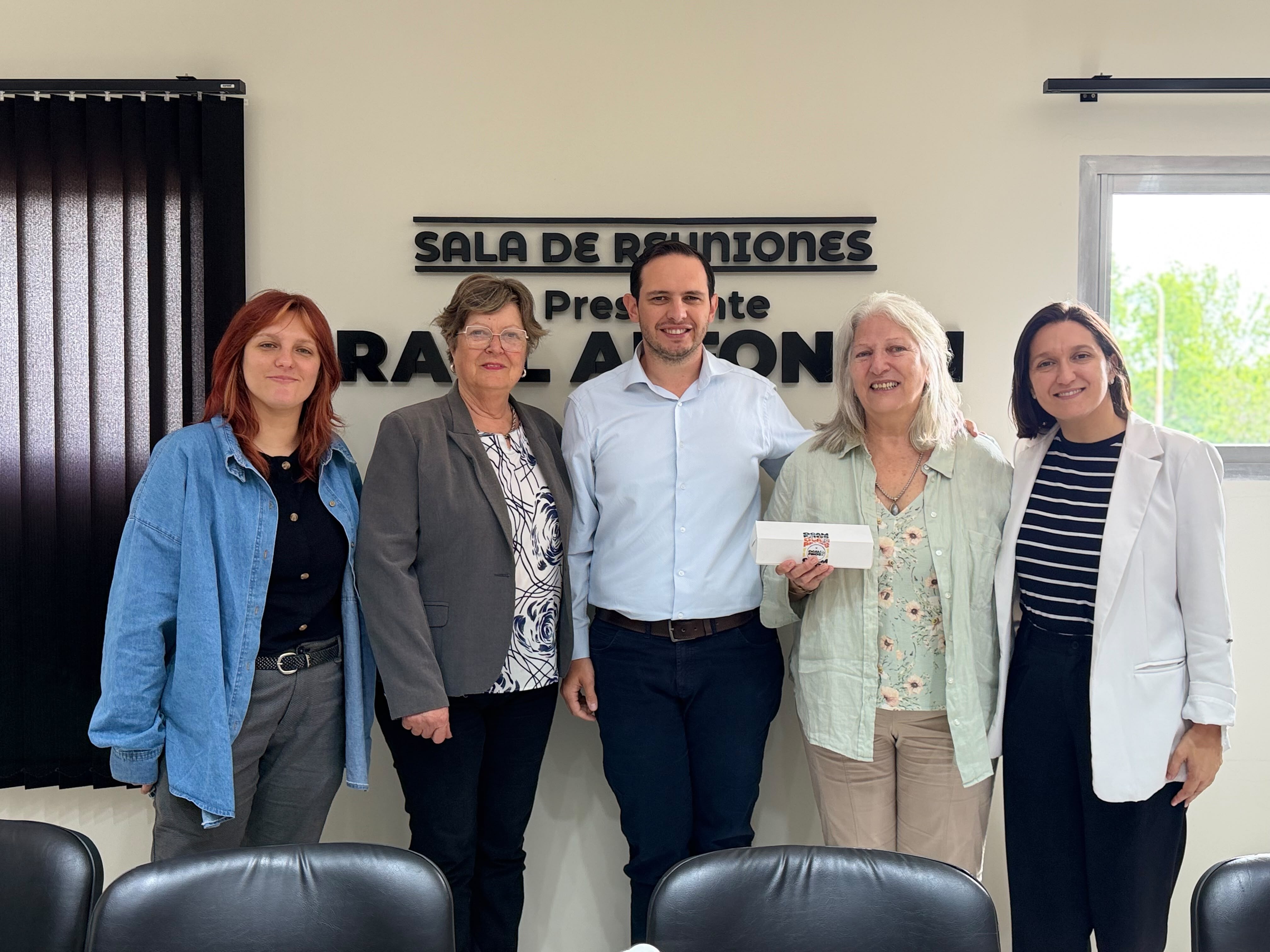 El Intendente Cristian Marega Recibió A María Adela Ledesma F. Ocampo, Bisnieta Del Fundador De Nuestra Ciudad