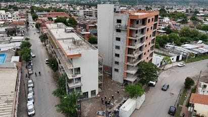 Carlos Sadir recorrió las obras de las Torres de Luján que registran un avance del 70%