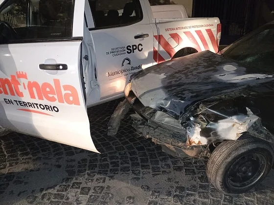 Enero: más de 50 casos de alcoholemia positiva y 213 vehículos secuestrados en los controles de tránsito realizados en el mes     El Municipio de Tandil brindó un informe de los operativos de control de tránsitos realizados por la Dirección de Control Urbano Vehicular en distintos puntos de la ciudad durante el mes de enero en los que se detectaron 58 casos de alcoholemia positiva y se secuestraron 213 vehículos.     Durante ese periodo se realizaron operativos diurnos y nocturnos se concretaron en diferentes zonas de la ciudad, que incluyeron controles de alcoholemia y decibeles (ruido de caños de escape) y contaron con acompañamiento de la Policía de la Provincia de Buenos Aires.     De acuerdo al informe brindado por esa dependencia comunal se secuestraron 213 vehículos (98 motos, 96 autos y 19 camionetas o furgones).     Además, se retuvieron 55 licencias de conducir y se detectaron 58 casos de alcoholemia positiva y 4 de exceso de decibeles.     En cuanto a las infracciones, se detalló que las principales faltas detectadas fueron:  sin seguro o póliza vigente (128), sin licencia o vencida/ adulterada (107), sin casco (69), sin cedula verde (64), circular sin cinturón de seguridad (25), y uso de celular (18).   —  Dirección Comunicación y Prensa Municipio de Tandil