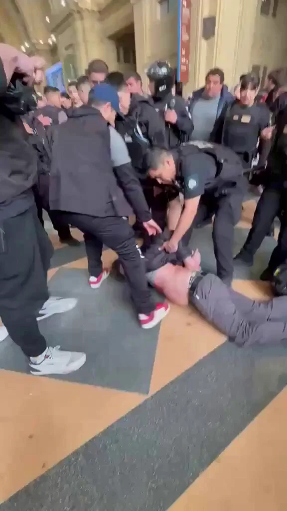 Caza de brujas en el molinete: la represión en Constitución expone el límite del ajuste social