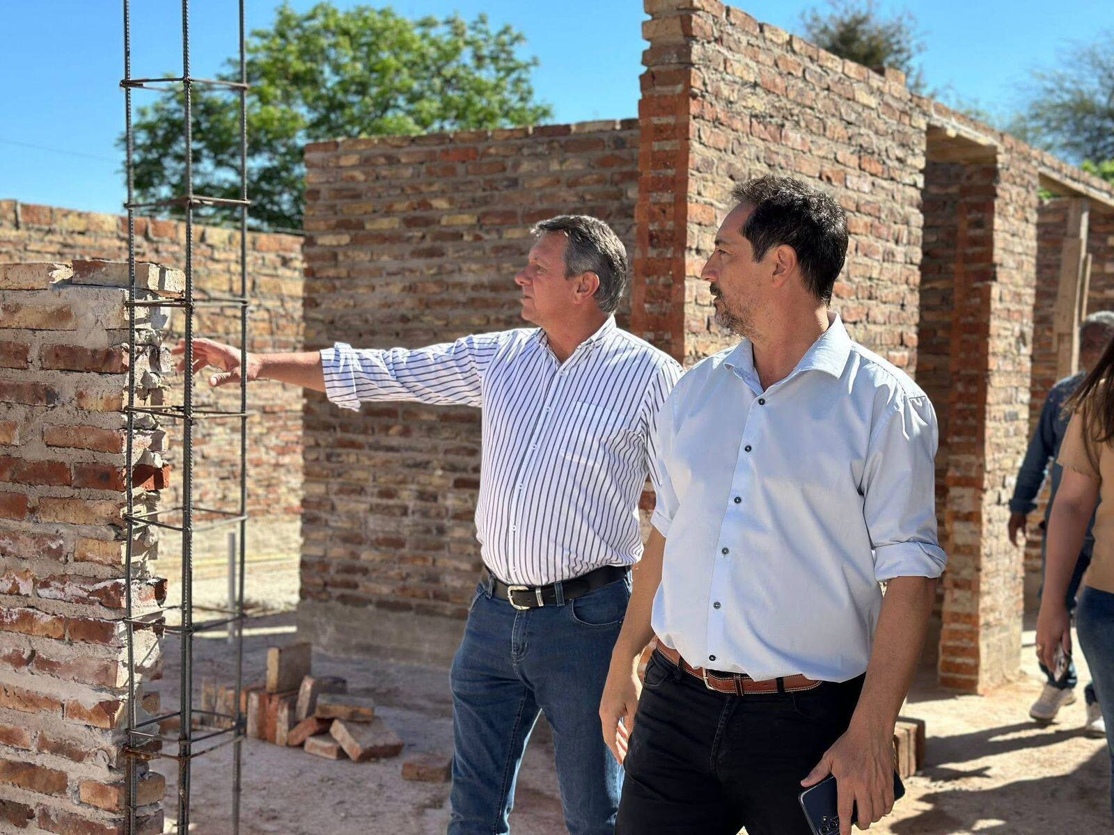CHARATA: EL INTENDENTE RUBÉN RACH JUNTO AL PTE. DE CONCEJO ALEJANDRO BARCALA RECORRIERON LAS DISTINTAS OBRAS EN LA CIUDAD