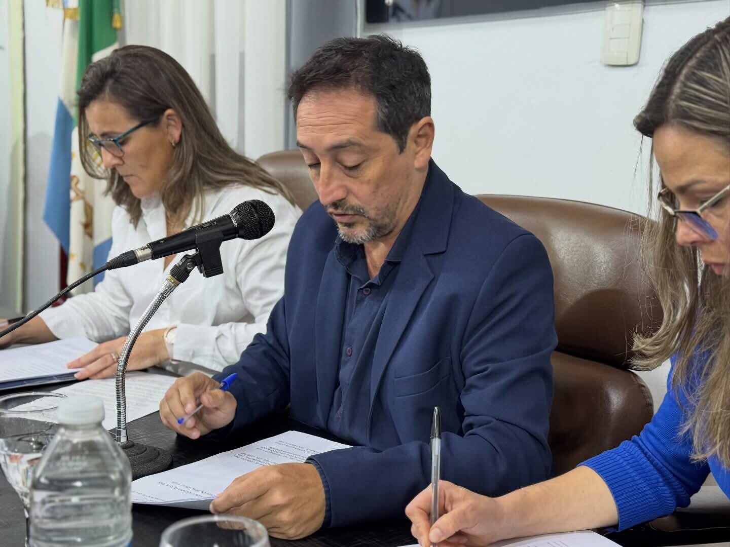 CHARATA: SESIÓN DE CONCEJO MUNICIPAL