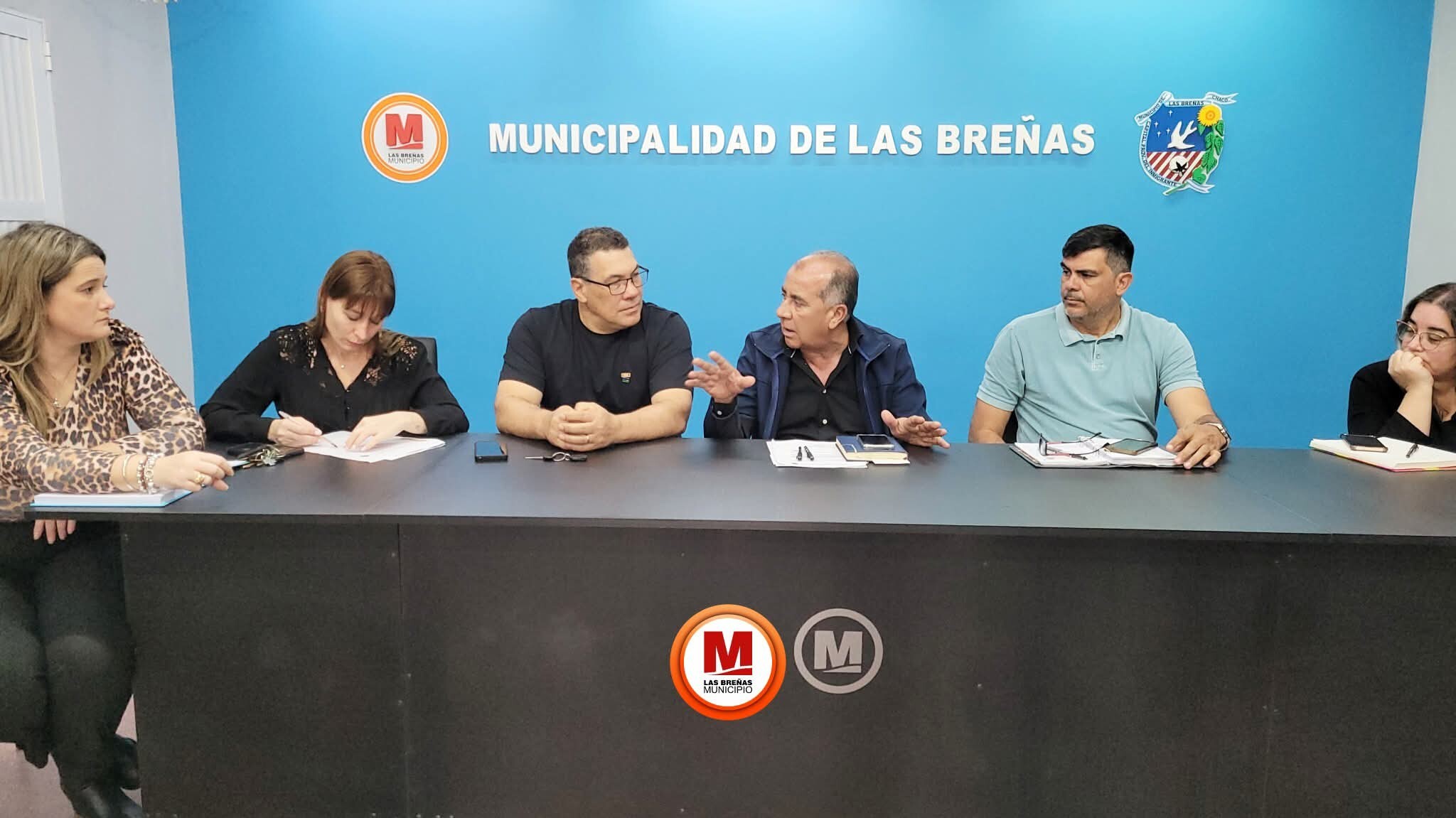 LAS BREÑAS: EL EJECUTIVO SE REUNIÓ CON LA ASOCIACIÓN PERMANENTE DE LA FIESTA PROVINCIAL DEL INMIGRANTE
