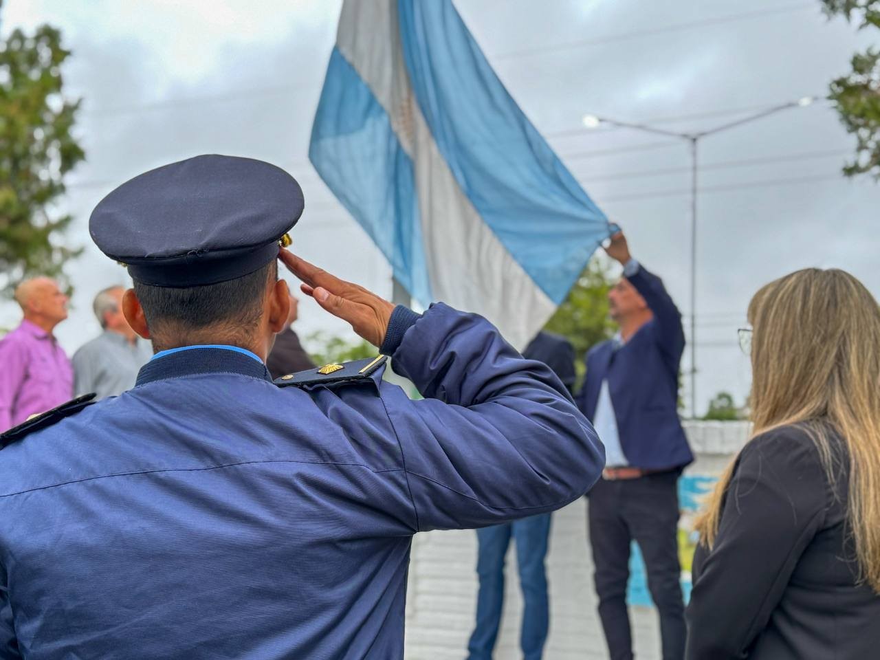 CHARATA: 2 DE ABRIL, IZAMIENTO DE LA BANDERA
