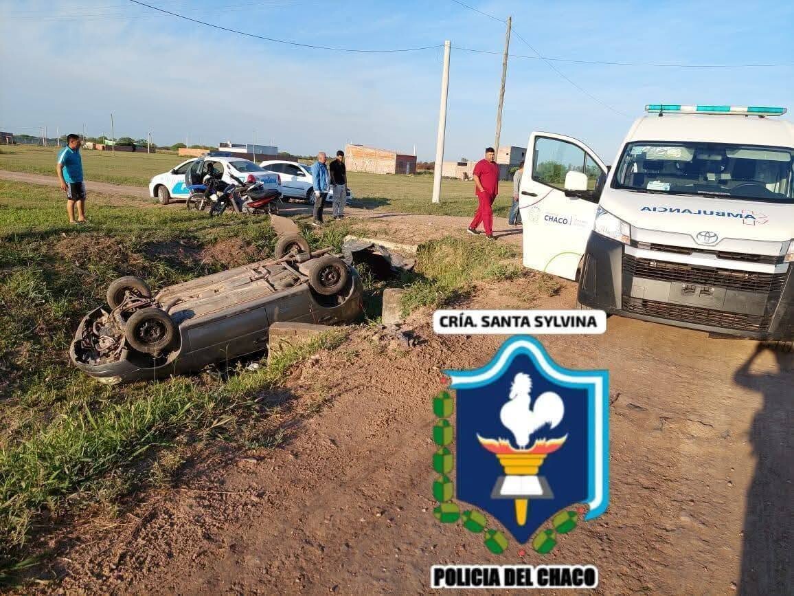 SANTA SYLVINA: ACCIDENTE VIAL, VUELCO DE UN AUTOMÓVIL