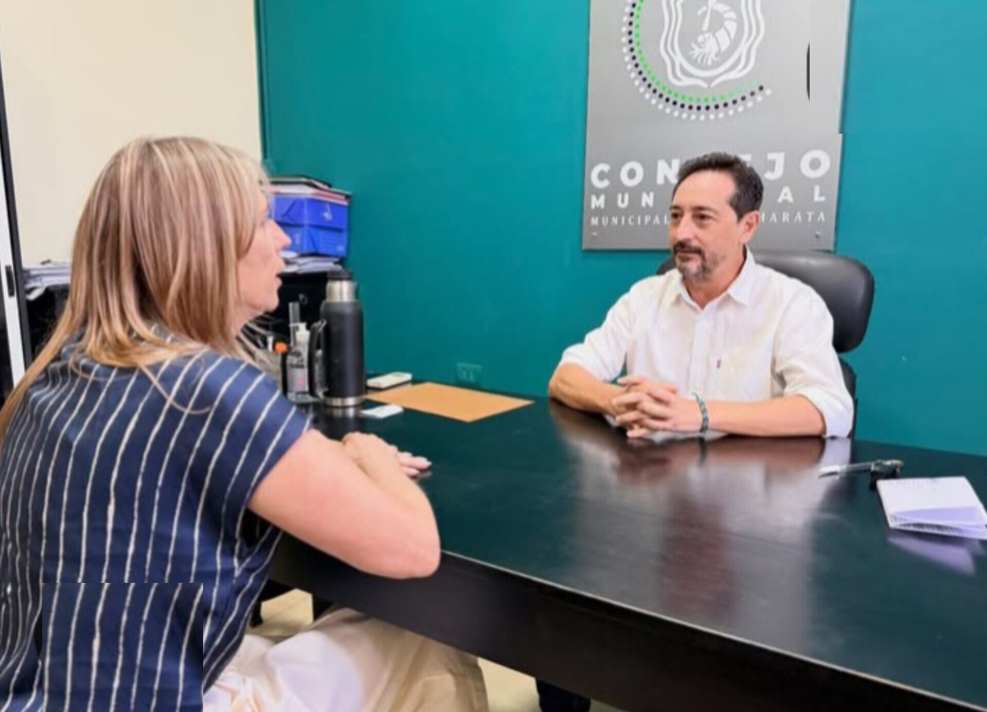 CHARATA: EL PTE. DE CONCEJO ALEJANDRO BARCALA RECIBIÓ A LA DIPUTADA PROVINCIAL MARIA L. CHOMIAK