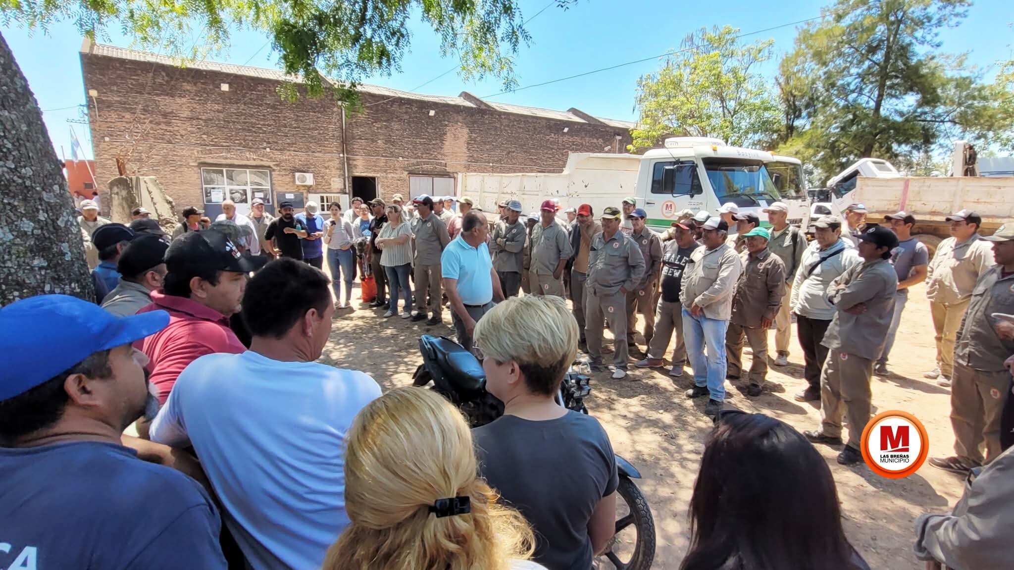 LAS BREÑAS: EL INTENDENTE MACHUCA SE REUNIÓ CON TRABAJADORES