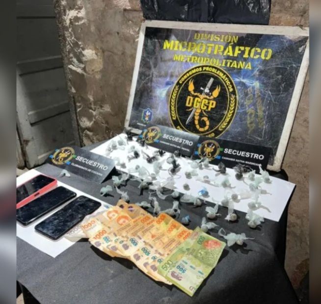 RESISTENCIA: DETIENEN A UNA DEALER CON MÁS DE 52 BOCHITAS DE MARIHUANA
