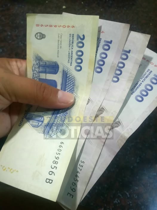ZZ.jpg JUBILADOS: ¿HASTA CUANDO TIENE TIEMPO EL PRESIDENTE MILEI PARA VETAR LA LEY DEL AUMENTO?