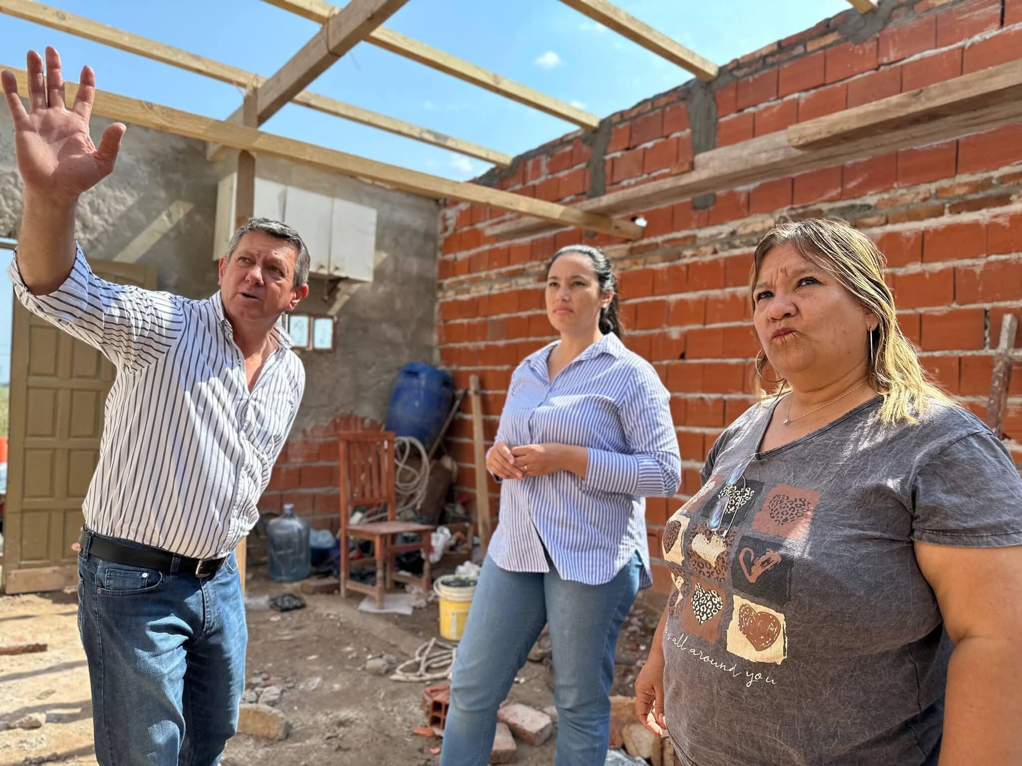 CHARATA: ASISTENCIA A FAMILIAS QUE SUFRIERON DAÑOS POR EL TEMPORAL