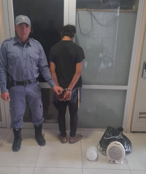 SÁENZ PEÑA: VECINOS DETIENEN A UN JOVEN QUE INGRESÓ A UNA VIVIENDA A ROBAR
