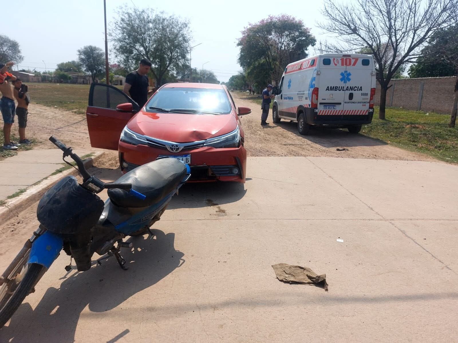 CAMPO LARGO: ACCIDENTE VIAL ENTRE UNA MOTO Y UN AUTO