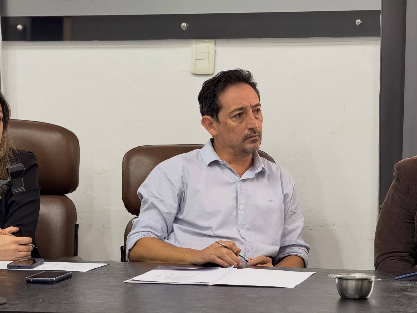 CHARATA: EL CONCEJO MANTUVO REUNIÓN CON ADJUDICATARIOS DEL PARQUE INDUSTRIAL, Y TAMBIÉN PARTICIPARON DEL LANZAMIENTO DEL LIBRO «MILAGROS, FICCIÓN HISTÓRICA»